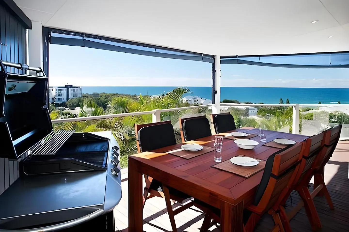Whale Lookout - Fantastic Ocean Views Villa Yaroomba