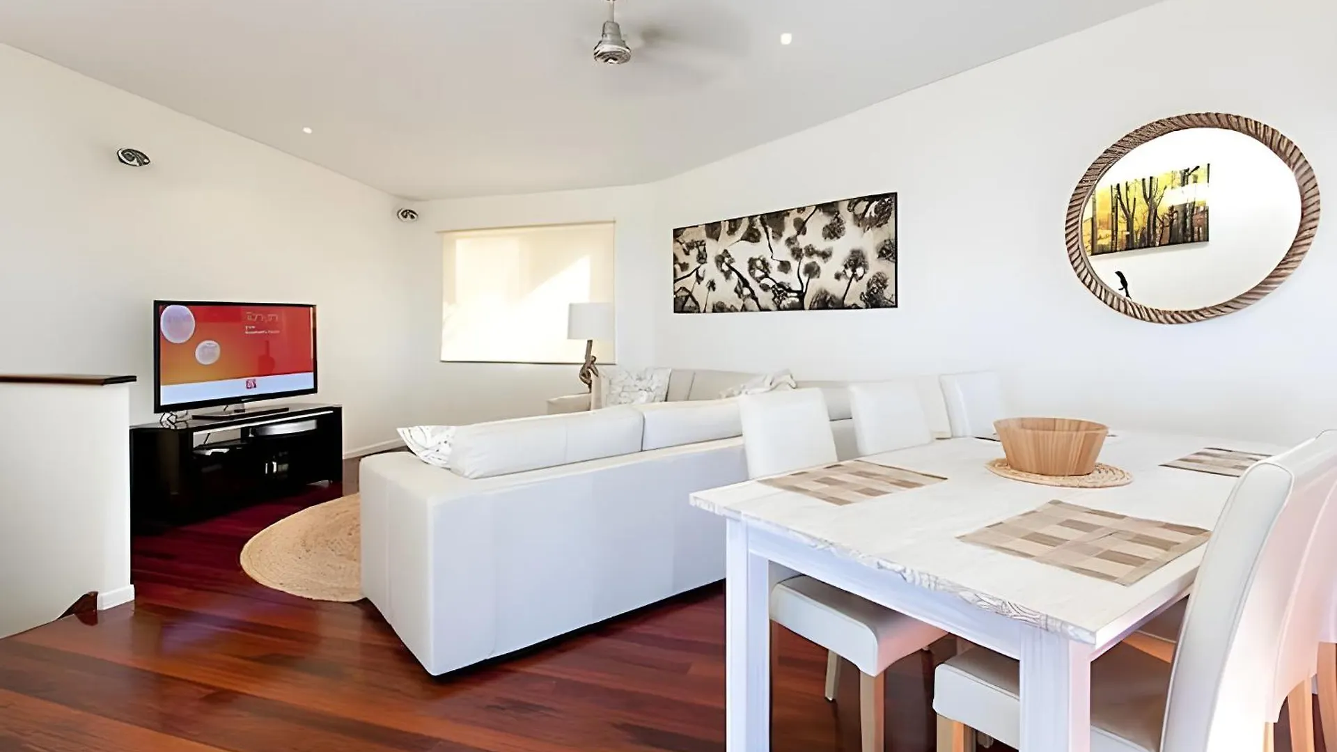 Whale Lookout - Fantastic Ocean Views Villa Yaroomba